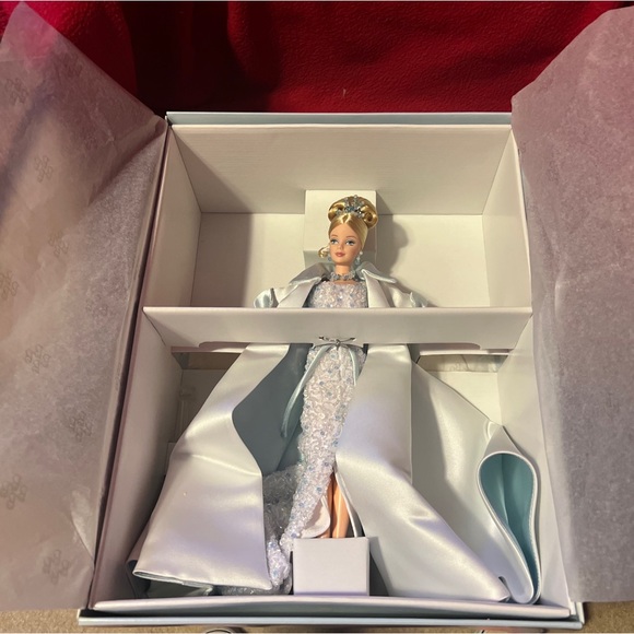 NEW/MIB/NRF 1998 40th ANNIVERSARY CRYSTAL JUBILEE BARBIE PERFECT CONDITION!! - Picture 6 of 11